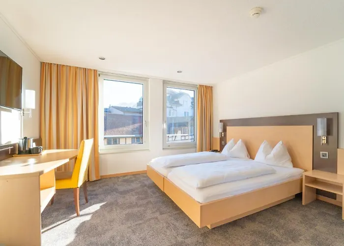 The Guesthouse By The Hey Hotel